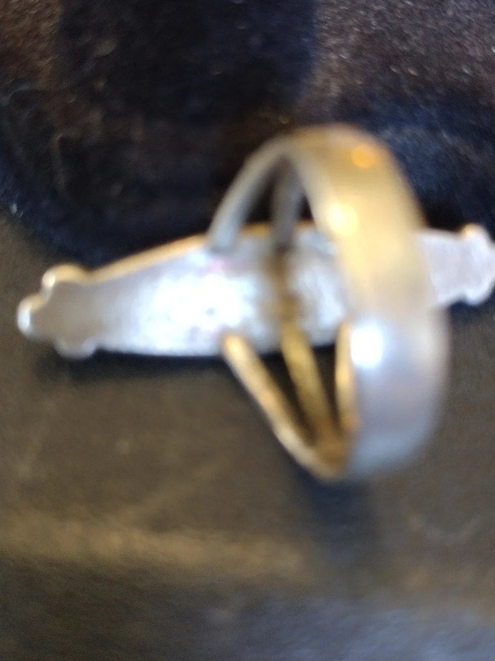 Marquise Mother-of-Pearl Inlay Split Shank Ring - White